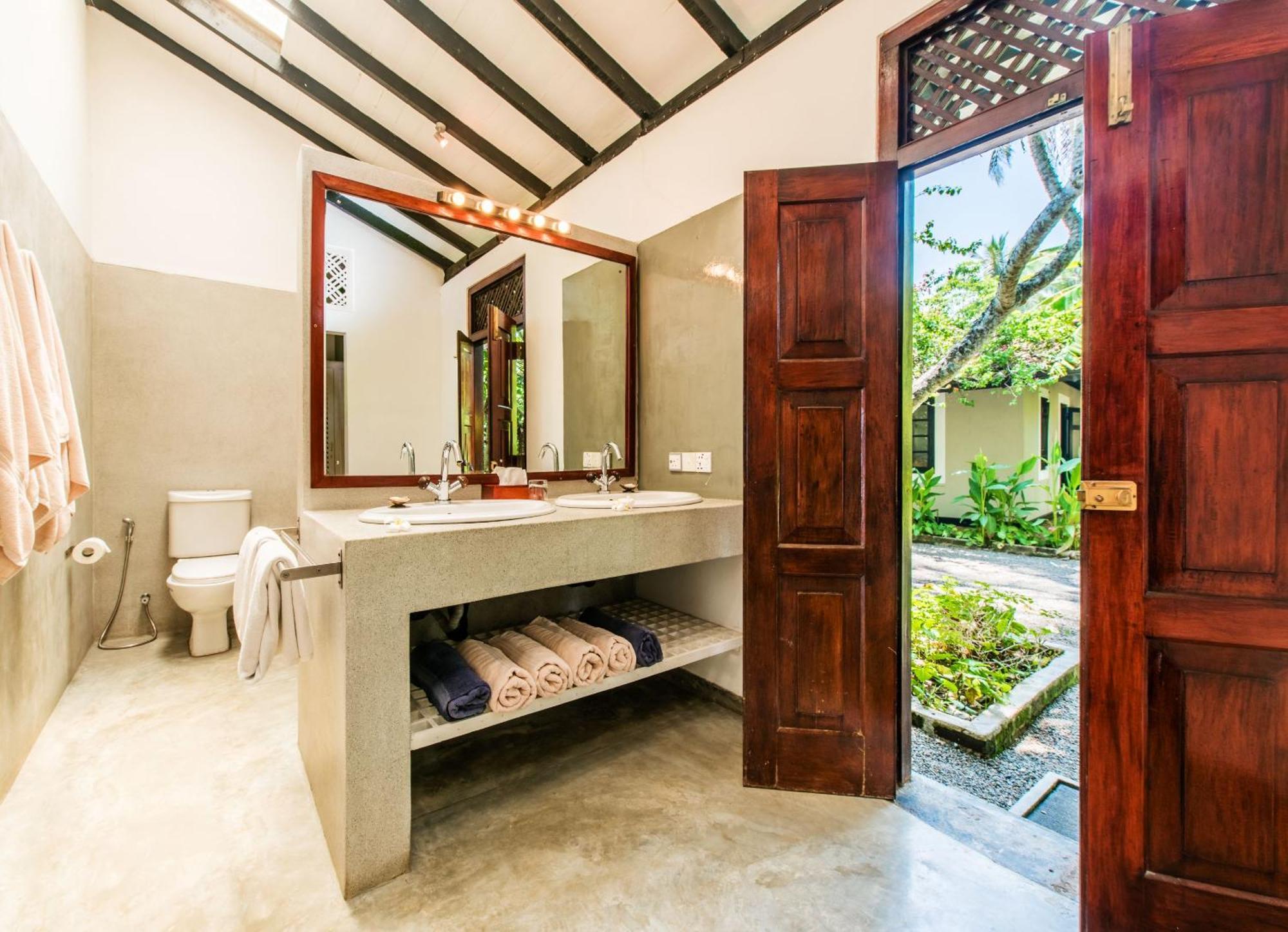 Apa Villa Thalpe Unawatuna Esterno foto